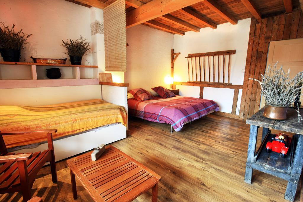 La Ferme Modele Châtillon-la-Palud Room photo