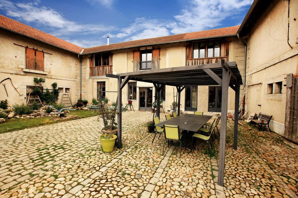 La Ferme Modele Châtillon-la-Palud Exterior photo